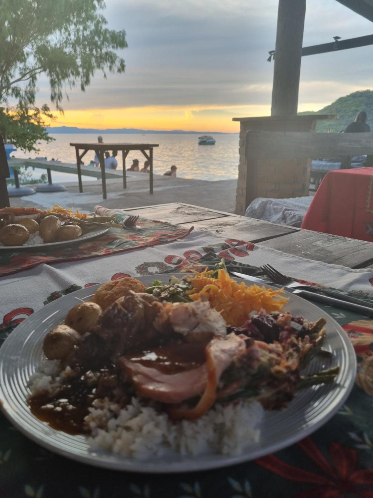 Thumbi View Lodge Cape Maclear Esterno foto