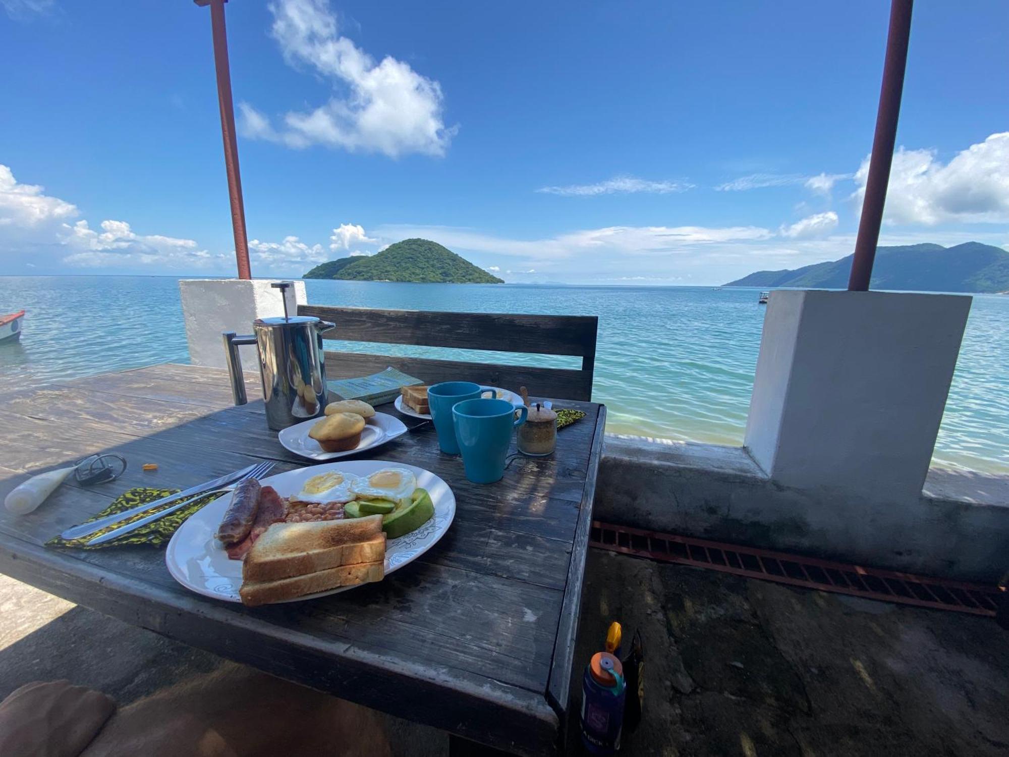 Thumbi View Lodge Cape Maclear Esterno foto