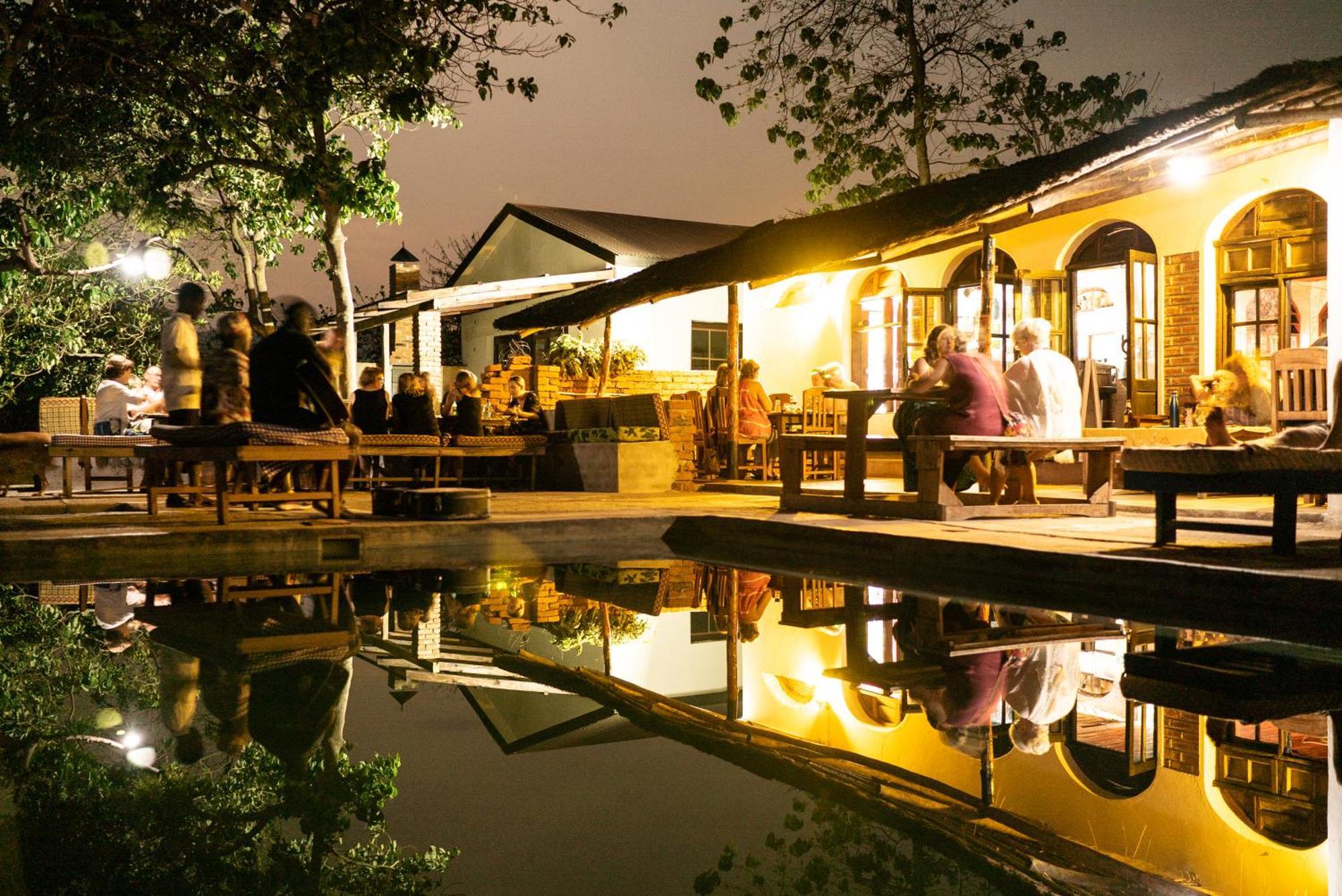 Thumbi View Lodge Cape Maclear Esterno foto